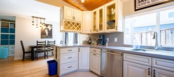 Quiet family home Santa Cruz