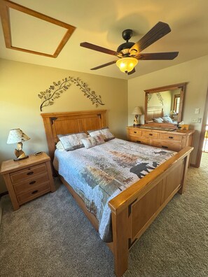 3 bedrooms, iron/ironing board, travel cot, free WiFi