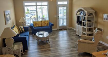 On Sunset Beach Island 1 makuuhuoneen huoneisto nukkuu 4 vesinäkymää! Yksikkö 2