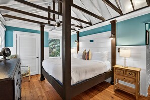 3 chambres, fer et planche à repasser, Wi-Fi, draps fournis