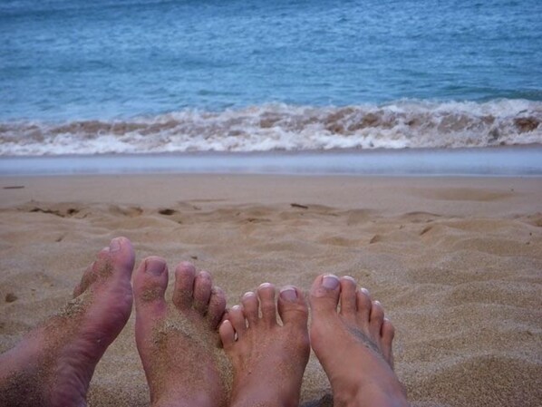 Beach nearby, sun loungers, beach towels - the Newport Family Peninsula Beach House
A fun, casual + kind family beach spot! (Newport Beach)