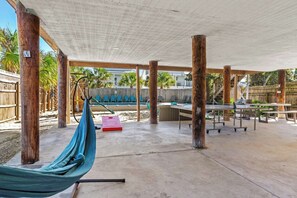 Outdoor dining - Heated Pool/Spa, 4min Walk To Beach - Zula Beach (Destin)