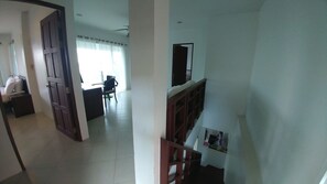 3 chambres, fer et planche Ă repasser, Wi-Fi, literie fournie