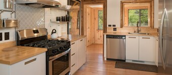 Log Cabin 20 min from Sedona