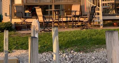 Lake Erie Condo at Green Cove Resort & Wild Wings Marina