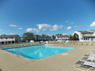 Lake Erie Condo at Green Cove Resort & Wild Wings Marina