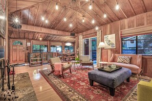 Interior - Upscale Redwood Cabin on Creek - 2 Master Bedrooms, Fireplace - New Hot Tub. (Guerneville)
