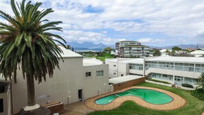 Outdoor pool - DA GAMA 202 (Cape Town)
