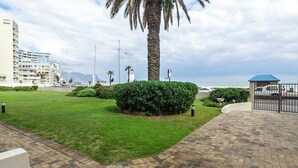 Property grounds - DA GAMA 202 (Cape Town)