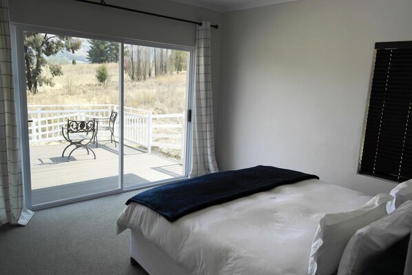 Deluxe Villa | 4 bedrooms, in-room safe, iron/ironing board, free WiFi
