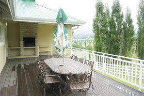 Biệt thự Deluxe | Hiên