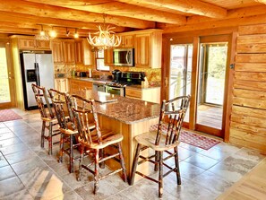 全景小屋, 4 間臥室, 山景, 山間 | 私人廚房 | 大型冰箱、微波爐、烤箱、爐台