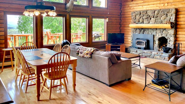 Panoramic Cabin, 4 Bedrooms, Mountain View, Mountainside | Dining room - Majestic Vista Mountainside Cabin in Dalton, NH - by Bretton Woods Vacations (Whitefield)