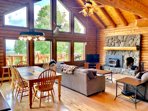 Majestic Vista Mountainside Cabin in Dalton, NH - by Bretton Woods Vacations