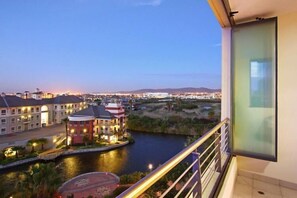 Apartment (3 Bedrooms) | Interior - Knightsbridge 407 (Cape Town)
