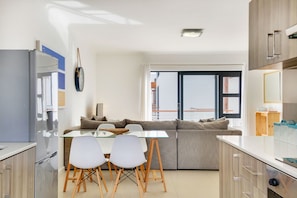 In-room dining - Azure 208 On Big Bay (Cape Town)