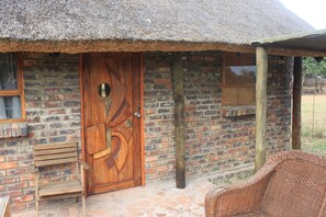 Sable Chalet | Bed sheets - Grootgeluk Bush Camp (Mookgopong)