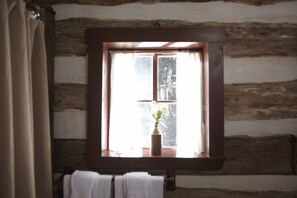 Ferienhütte, 2 Queen-Betten | Badezimmer