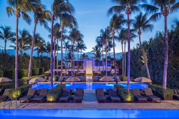 Indoor pool, seasonal outdoor pool