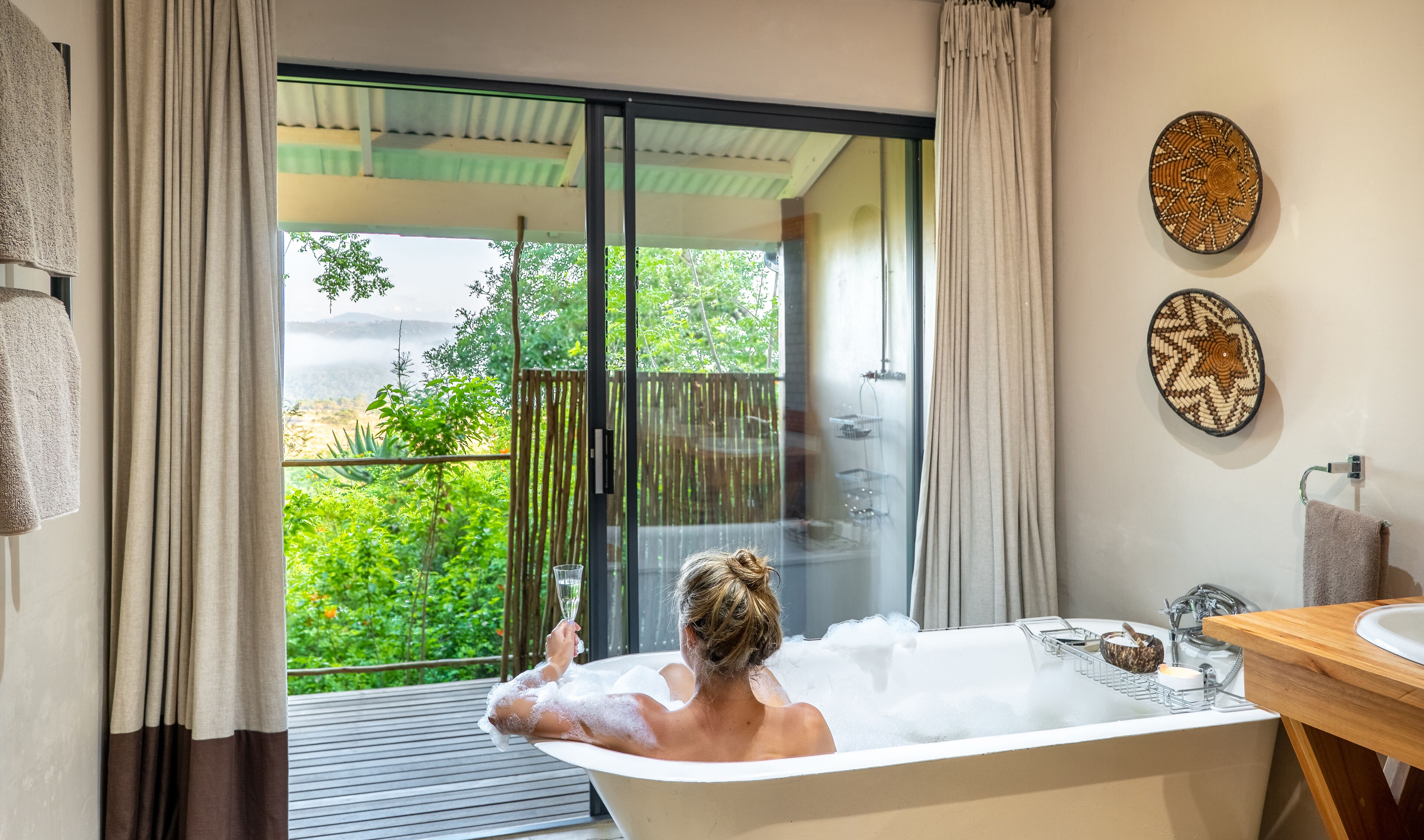 Lodge Luxury Room | Bathroom