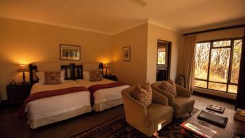 Kwa-George | Premium bedding, in-room safe, bed sheets