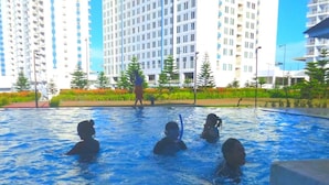 室外游泳池