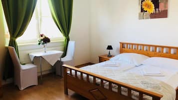Habitación básica doble | Camas extra, wifi gratis y ropa de cama