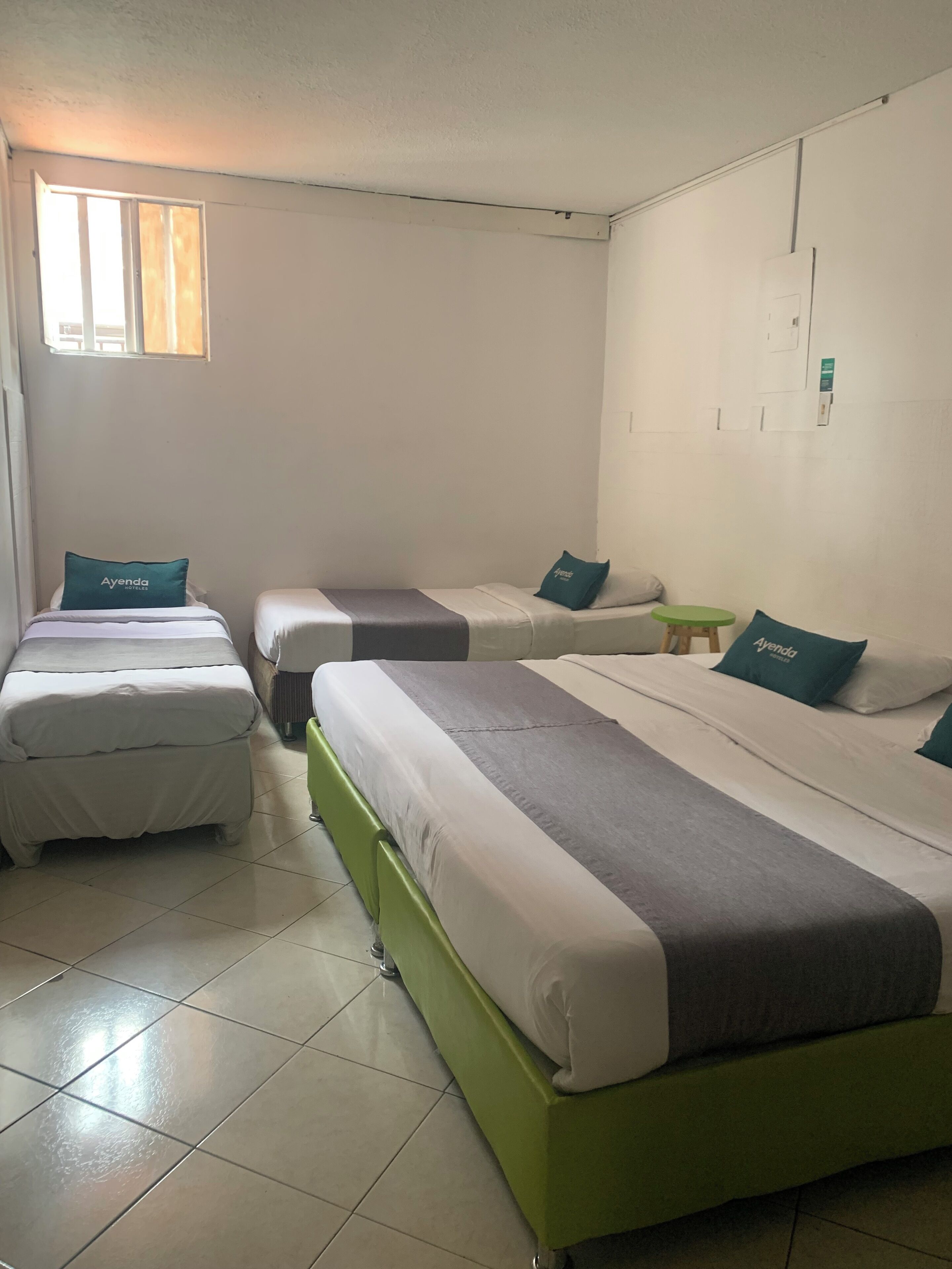 quadruple room | bed sheets