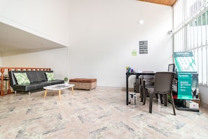 Reception - Hotel Quintas de Normandia (Bogotá)