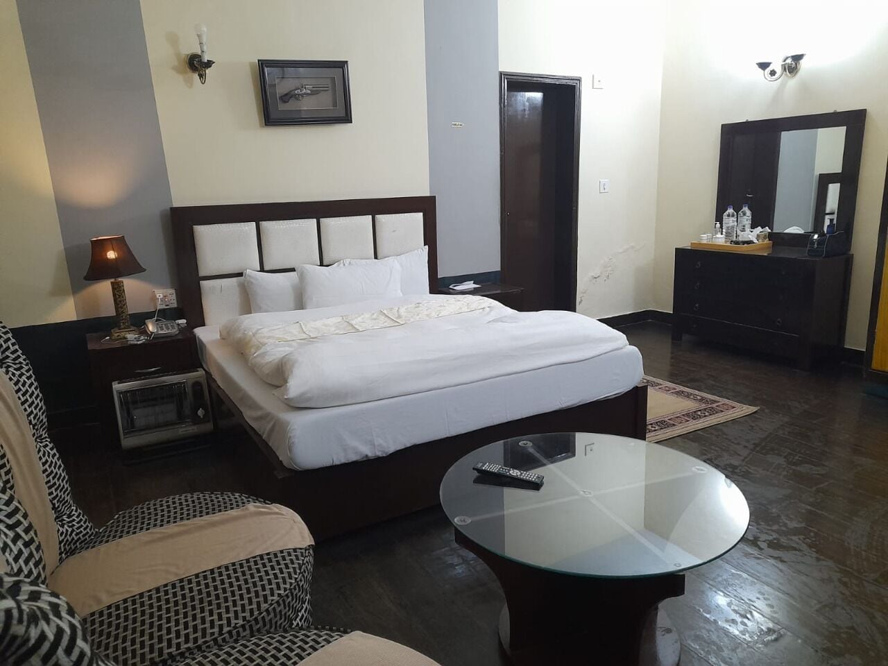 Deluxe Room | Desk, rollaway beds, free WiFi