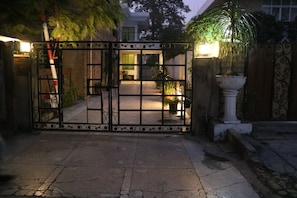 EntrĂ©e de lâhĂ©bergement