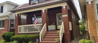 Cozy Comfy Clean 420 Compliant FREE Parking QUIET Neighborhood A GUEST FAVORITE!