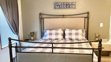 4 bedrooms, iron/ironing board, free WiFi, bed sheets