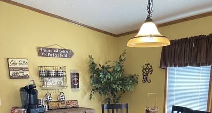 Beautiful Country Setting mins from Lewis & Clark