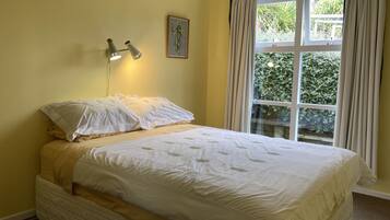 2 chambres, fer et planche à repasser, lit parapluie, Wi-Fi gratuit