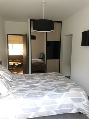 4 bedrooms, iron/ironing board, travel crib, free WiFi - VILLA WITH HEATED POOL (Vensac)
