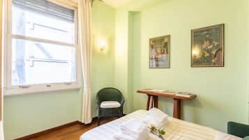 1 chambre, fer et planche Ă repasser, Wi-Fi, draps fournis