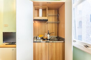 Interior - Tiny Ponte Vecchio, a studio apartment near Ponte Vecchio by Mmega (Firenze)