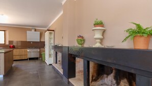 Coffee/tea maker, fridge, microwave, oven - Son Siliano, countryhouse in Sant Llorens, Mallorca (Manacor)
