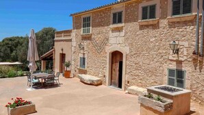 Outdoor dining - Son Siliano, countryhouse in Sant Llorens, Mallorca (Manacor)