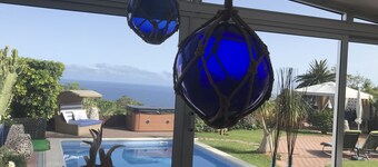 Sunny chalet, Atlantic and Teide views, free WiFi, garden, pool, barbecue