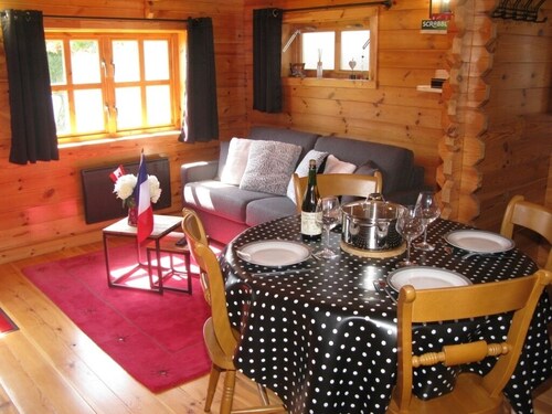 Chalet en bois à 120 m de la mer — calme, confort et charme de la Normandie