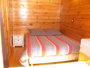 1 chambre, Wi-Fi gratuit, draps fournis