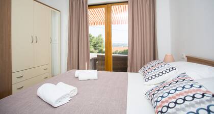 Brand new apartment Losko with big garden and BBQ