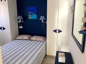 3 bedrooms, iron/ironing board, bed sheets