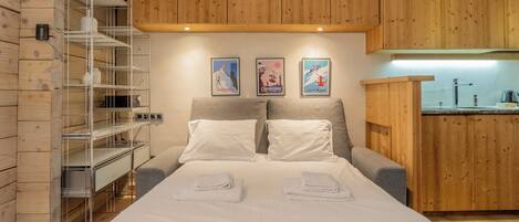 1 bedroom, WiFi, bed sheets