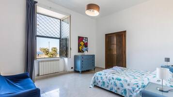 5 camere, culla da viaggio, Wi-Fi gratuito