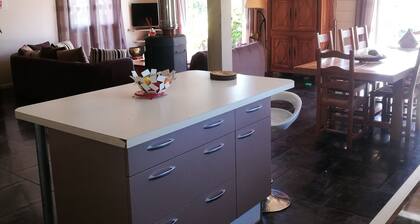 COMFORTABLE FAMILY HOME