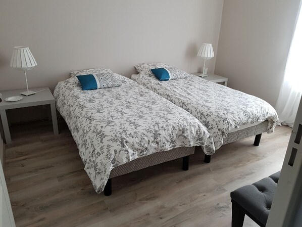 3 bedrooms, iron/ironing board, WiFi