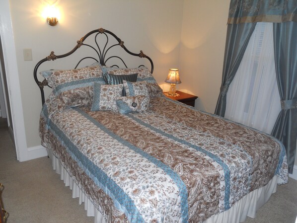 3 bedrooms, iron/ironing board, travel cot, free WiFi